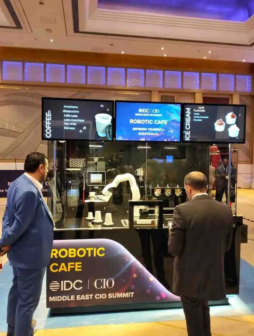 IDC Middle East CIO Summit 2025-Worldai Robot Cafe Manufacturer 3